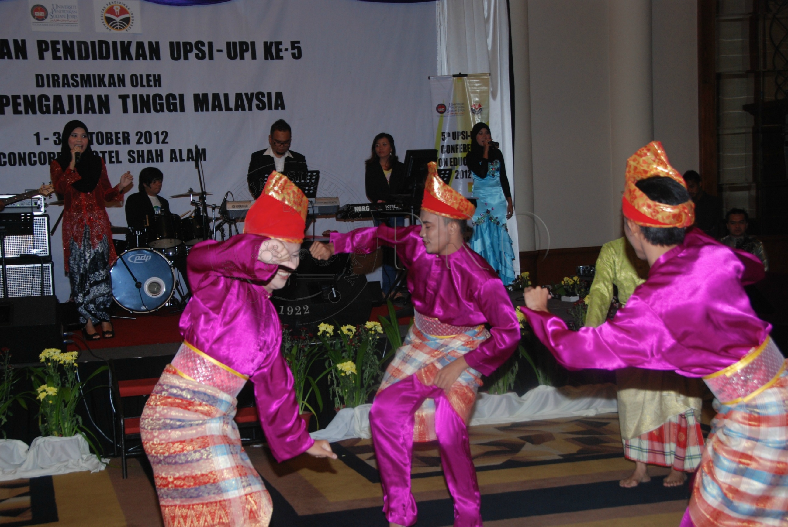 PRO 12 120 upi DSC 6122